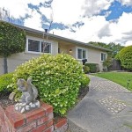Open House - Single level updated home on court